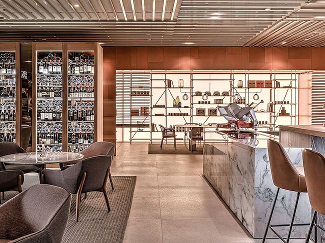 Discover the story behind the unique concept of Pastamara - Bar con Cucina.